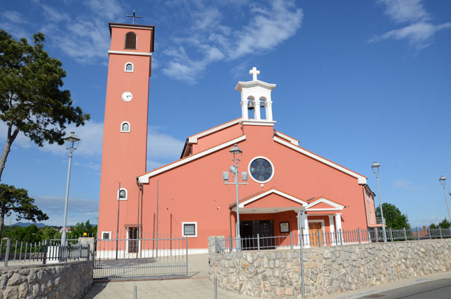 Aluminijska stolarija na crkvi